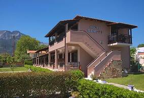 Kamelia & Semeli Hotel