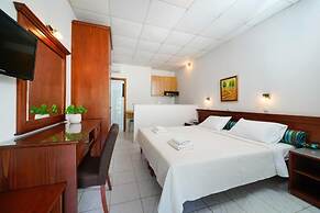 Kamelia & Semeli Hotel