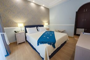 Kamelia & Semeli Hotel