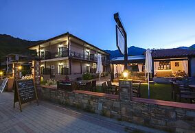 Kamelia & Semeli Hotel