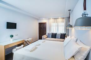 Kamelia & Semeli Hotel