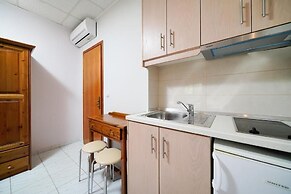 Kamelia & Semeli Hotel