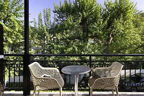 Kamelia & Semeli Hotel