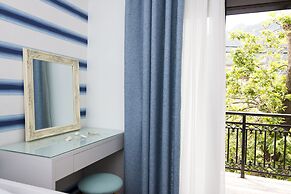 Kamelia & Semeli Hotel