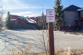 Breckenridge Alpine 203 Condo close to lift by RedAwning