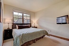 The Perfect Condo in West Village, Big Deck and next to the lift - CA1