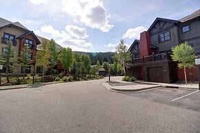 The Perfect Condo in West Village, Big Deck and next to the lift - CA1