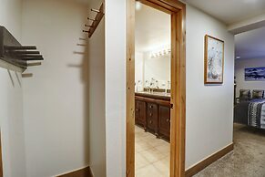 CM337H Copper Mtn Inn 1Br 1Ba Hotel Room