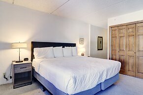 Perfectly Located Hotel Room, Steps to American Eagle chair - Ski-In S