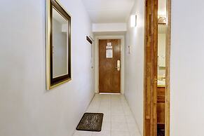 Perfectly Located Hotel Room, Steps to American Eagle chair - Ski-In S
