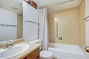 Perfectly Located Hotel Room, Steps to American Eagle chair - Ski-In S