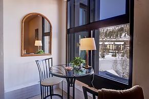 Perfectly Located Hotel Room, Steps to American Eagle chair - Ski-In S