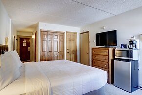 Perfectly Located Hotel Room, Steps to American Eagle chair - Ski-In S