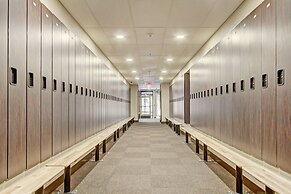 Perfectly Located Hotel Room - Ski-In Ski-Out - Steps to the American 