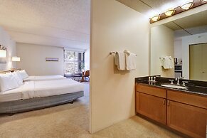 Perfectly Located Hotel Room - Ski-In Ski-Out - Steps to the American 