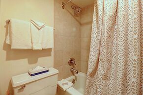 Perfectly Located Hotel Room - Ski-In Ski-Out - Steps to the American 