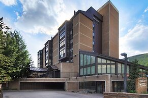 Perfectly Located Hotel Room - Ski-In Ski-Out - Steps to the American 