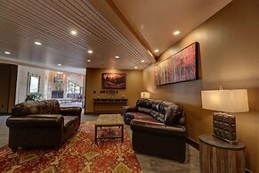 Perfectly Located Hotel Room - Ski-In Ski-Out - Steps to the American 