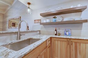 Peregrine Lodge-Remodeled Kitchen-Steps to Super Bee Lift - PG309 by R