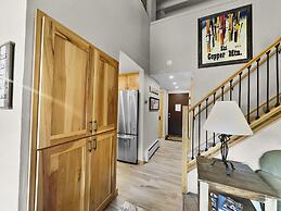 Peregrine Lodge-Remodeled Kitchen-Steps to Super Bee Lift - PG309 by R