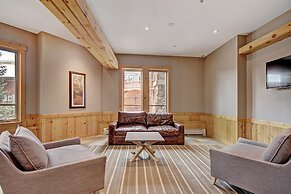 Taylors Crossing In The Heart Of Copper Center Village - Short Walk to