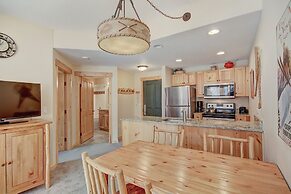 Taylors Crossing In The Heart Of Copper Center Village - Short Walk to