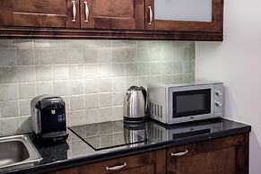 Scharffenberg Apartments Main Square