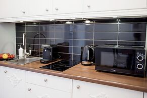 Scharffenberg Apartments Main Square