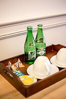 Scharffenberg Apartments Main Square