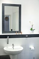 Scharffenberg Apartments Main Square