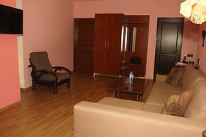 Yaffle Inn Boutique Hotel