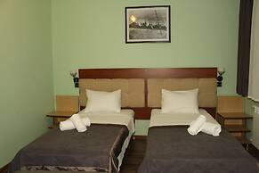 Yaffle Inn Boutique Hotel