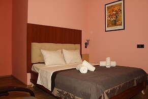 Yaffle Inn Boutique Hotel