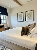 Mougins Luxury Retreats