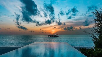 Sirru Fen Fushi Private Lagoon Resort