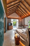 Sirru Fen Fushi Private Lagoon Resort