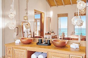 Sirru Fen Fushi Private Lagoon Resort