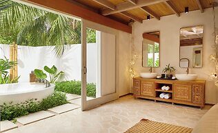 Sirru Fen Fushi Private Lagoon Resort