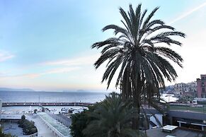 Colorful Sea View Apartments