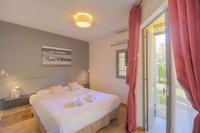 Marina Hotel Club