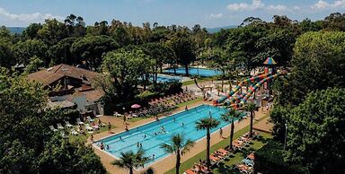 Marina Hotel Club