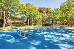Marina Hotel Club