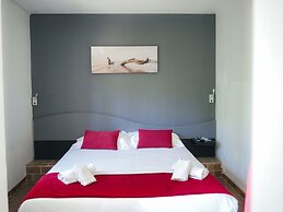 Marina Hotel Club