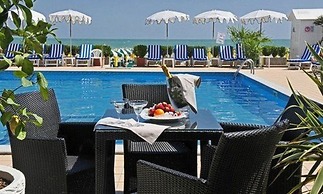 Hotel Plaza Esplanade