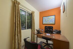 Hotel Raj Comforts - Golf View