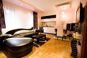 Vila Barović and Spa