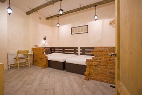 Emperoom Millionnaya