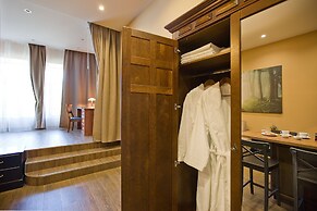 Emperoom Millionnaya