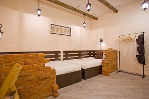 Emperoom Millionnaya