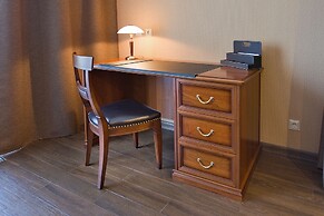 Emperoom Millionnaya